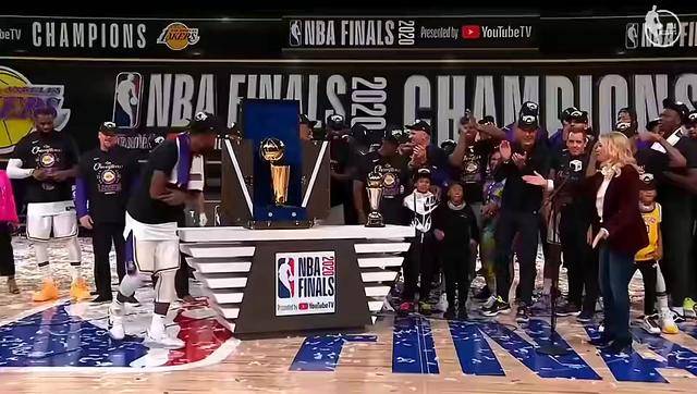 开云官网-NBA季后赛开战，詹姆斯连砍三双