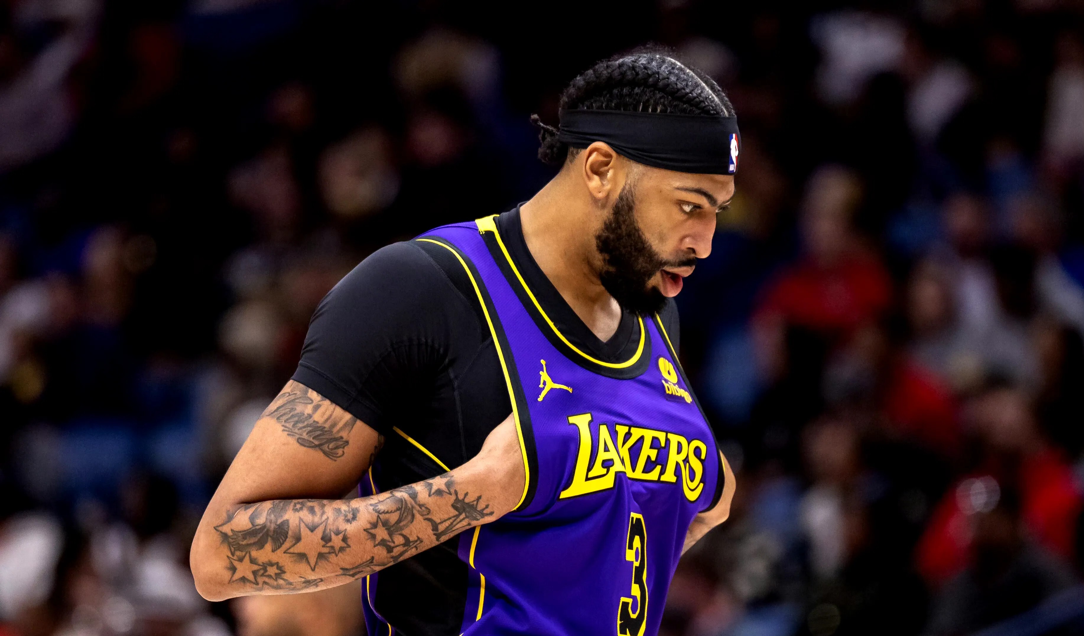 湖人力克鹈鹕,莺歌燕舞的主场之战 湖人力克鹈鹕,莺歌燕舞的主场之战