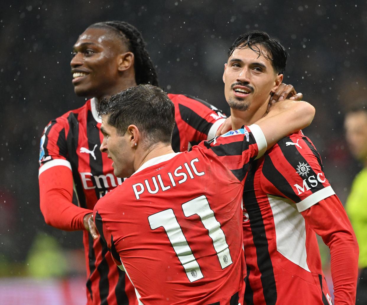 AC米兰主场1-0击败尤文图斯,继续领跑意甲联赛的简单介绍 AC米兰主场1-0击败尤文图斯,继续领跑意甲联赛的简单介绍