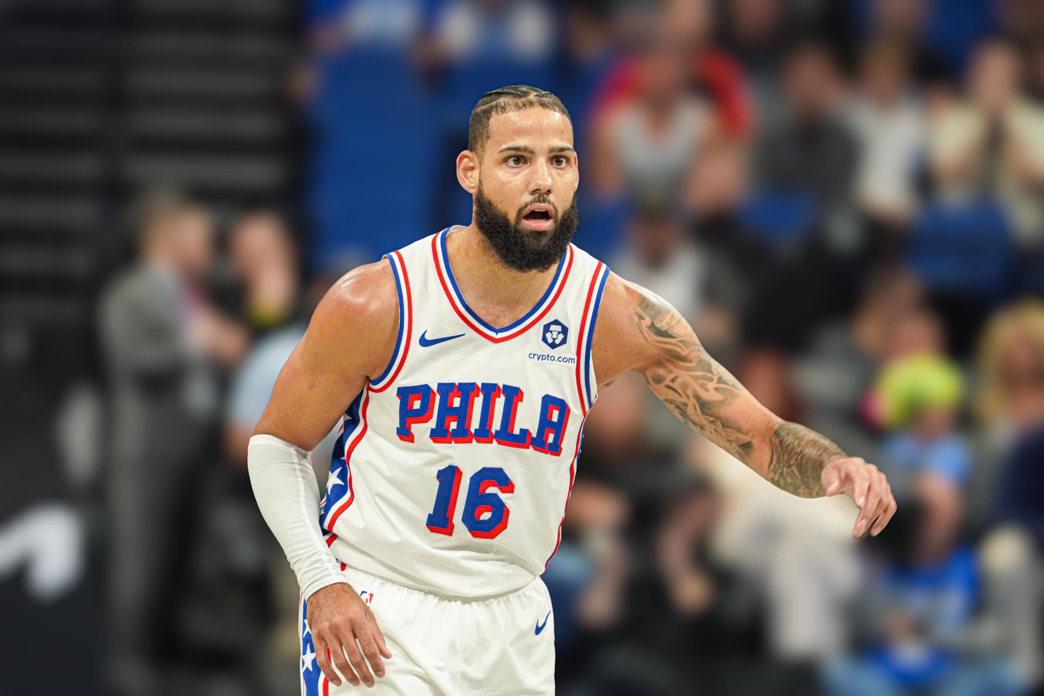 独行侠逆转76人，赢得关键胜利的简单介绍